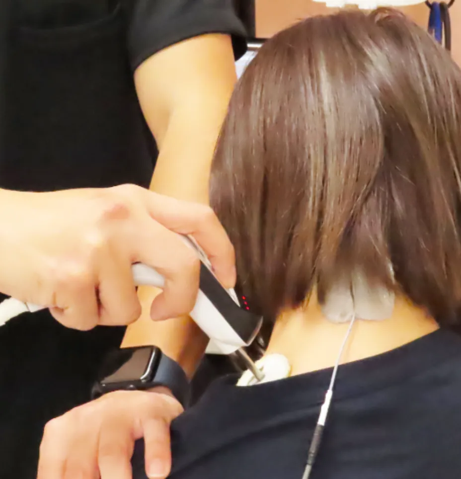 施術を受ける女性